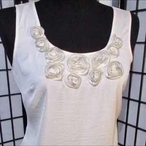 Anne Taylor Loft Sleeveless Silk Rosette Flower Applique Ivory Blouse Size M